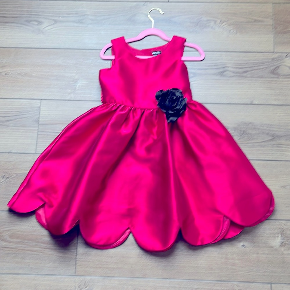 Girl’s Dress